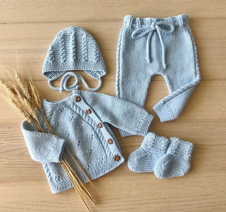 knitted newborn