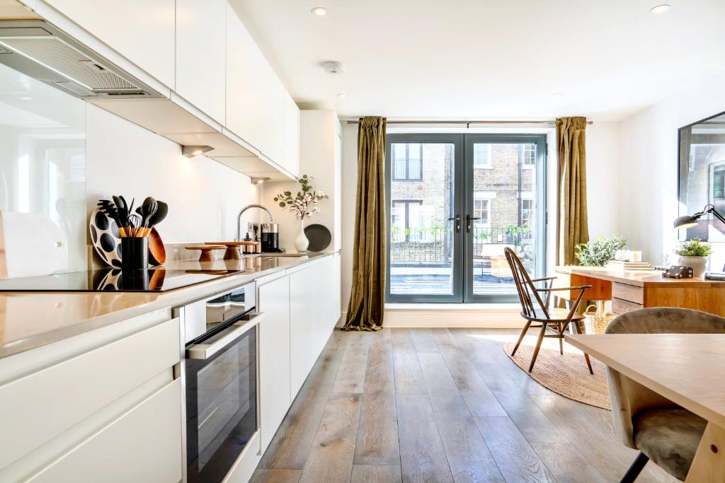 Bloomsbury Residences Condo